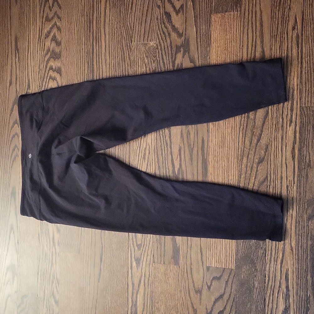 Lululemon Black Capri legging